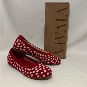 Vivaia Women's Claire Round-Toe Flat Shoes Ruby Red Ivory Dot Size EU31 / US 9.5